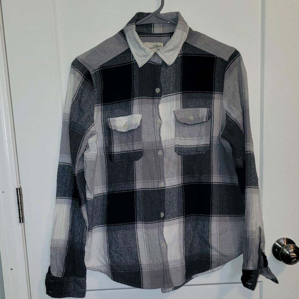 Black/gray plaid flannel